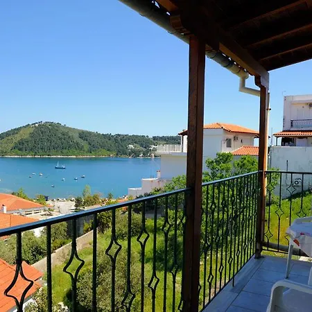 Pansion Dina Apartment Skiathos-Stadt